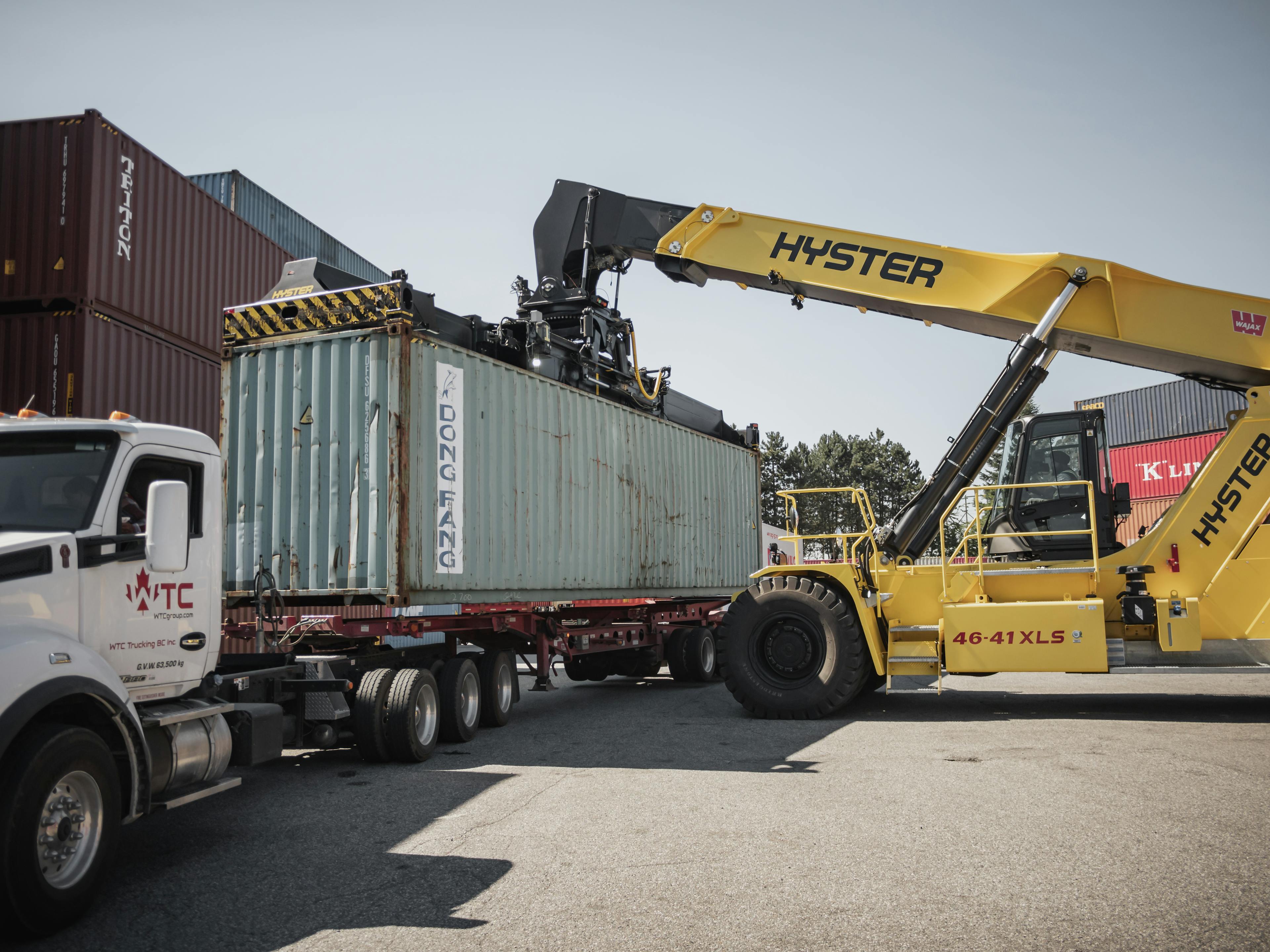 Container Truck Loading